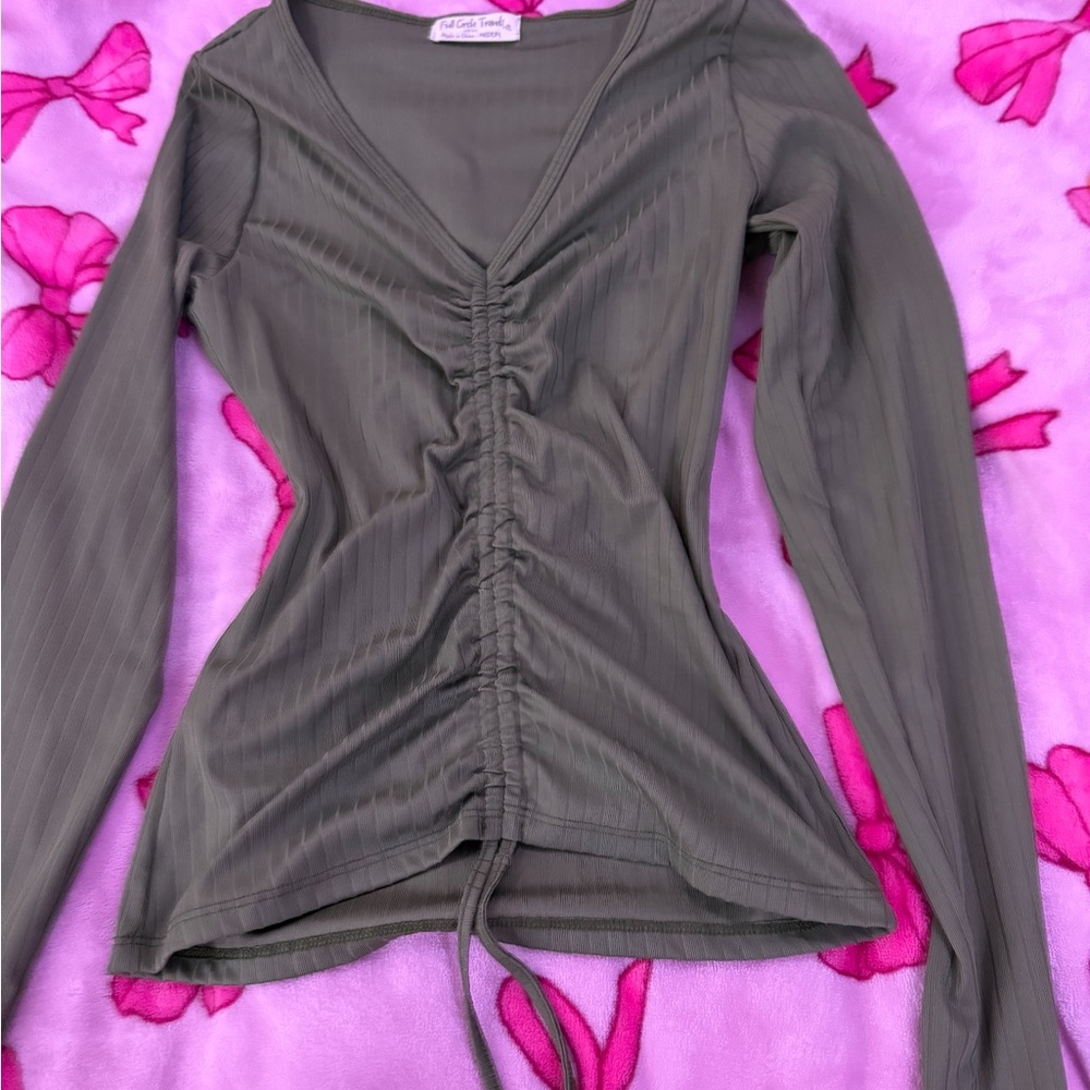 Elegant V-Neck Ruched Long Sleeve Top - Gray